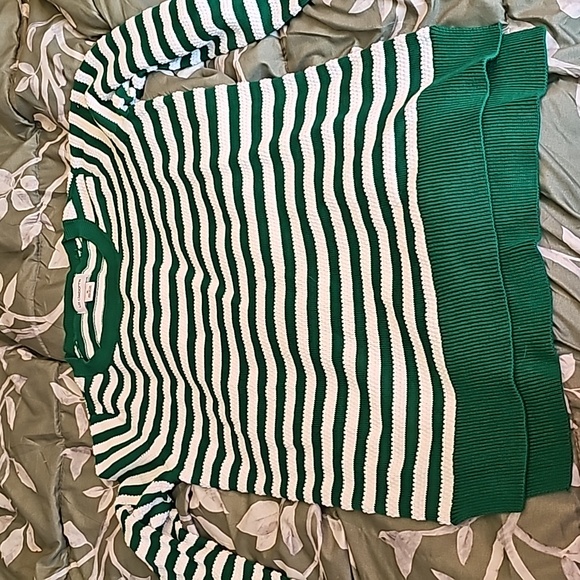 Liz Claiborne Sweaters - Liz Claiborne Green & White Sweater Size M